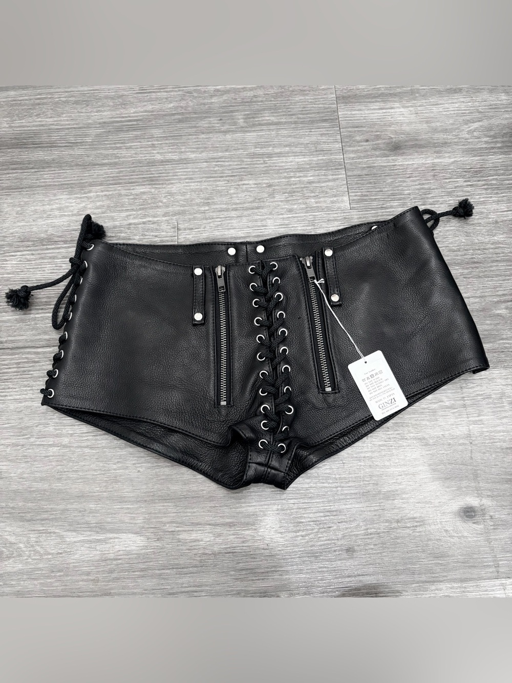 Ginzi black lace up zipper leather shorts